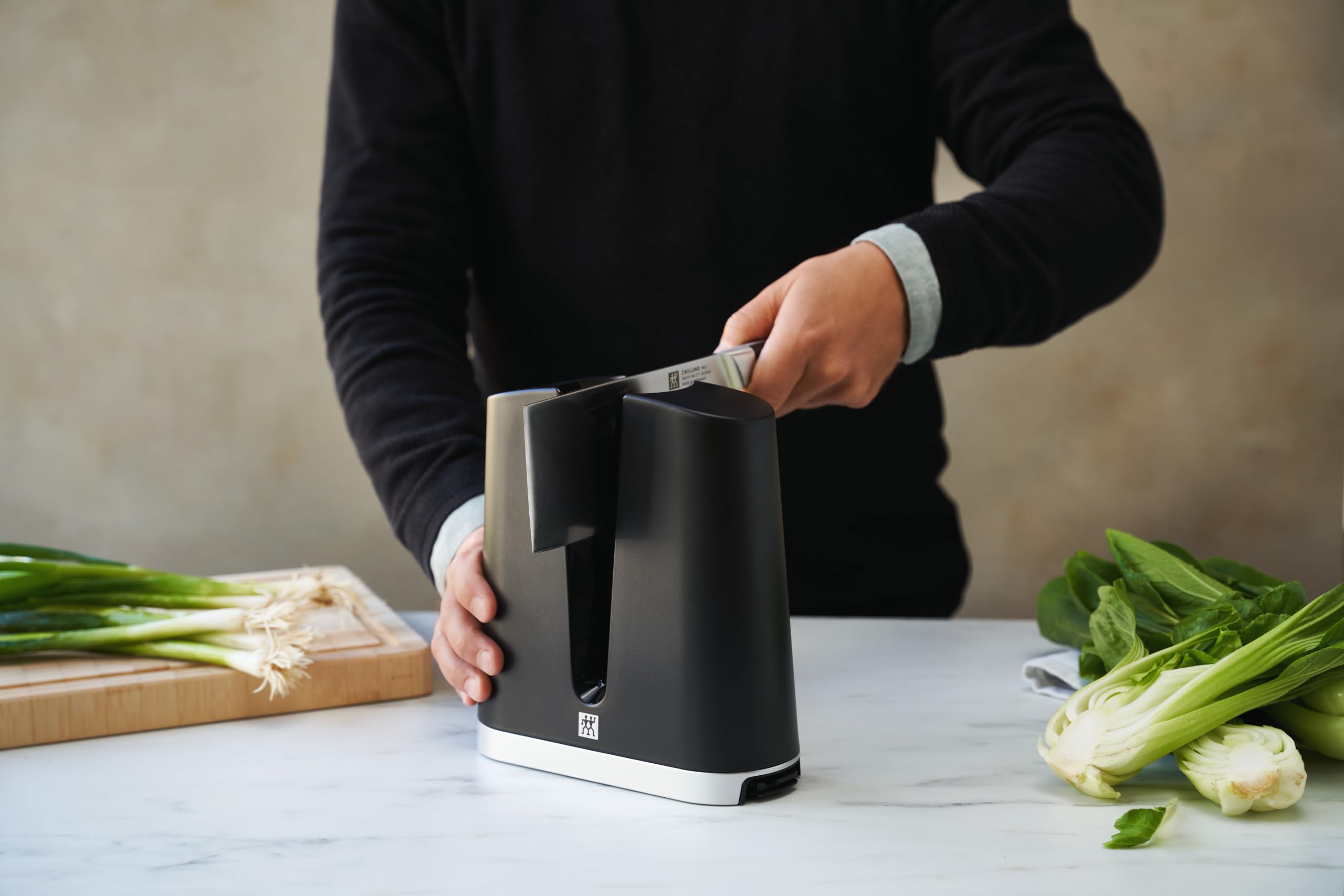 Zwilling V-Edge affilacoltelli ceramica nero lame lisce
