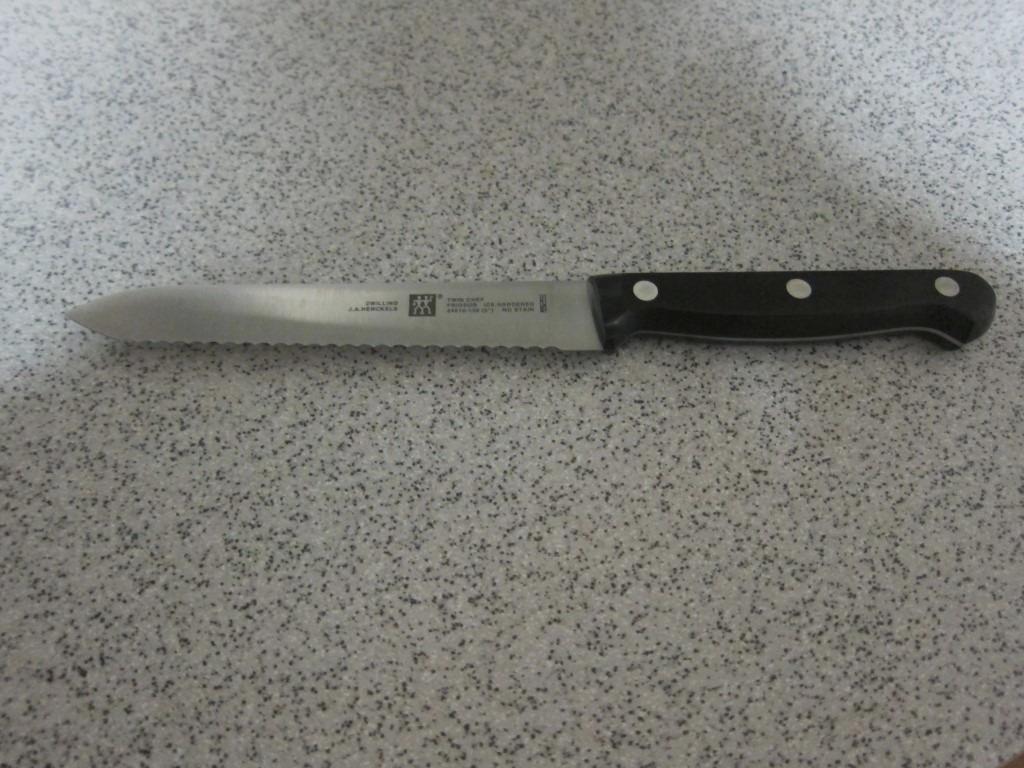 Zwilling Professional S Coltello Universale 13 cm Seghettato