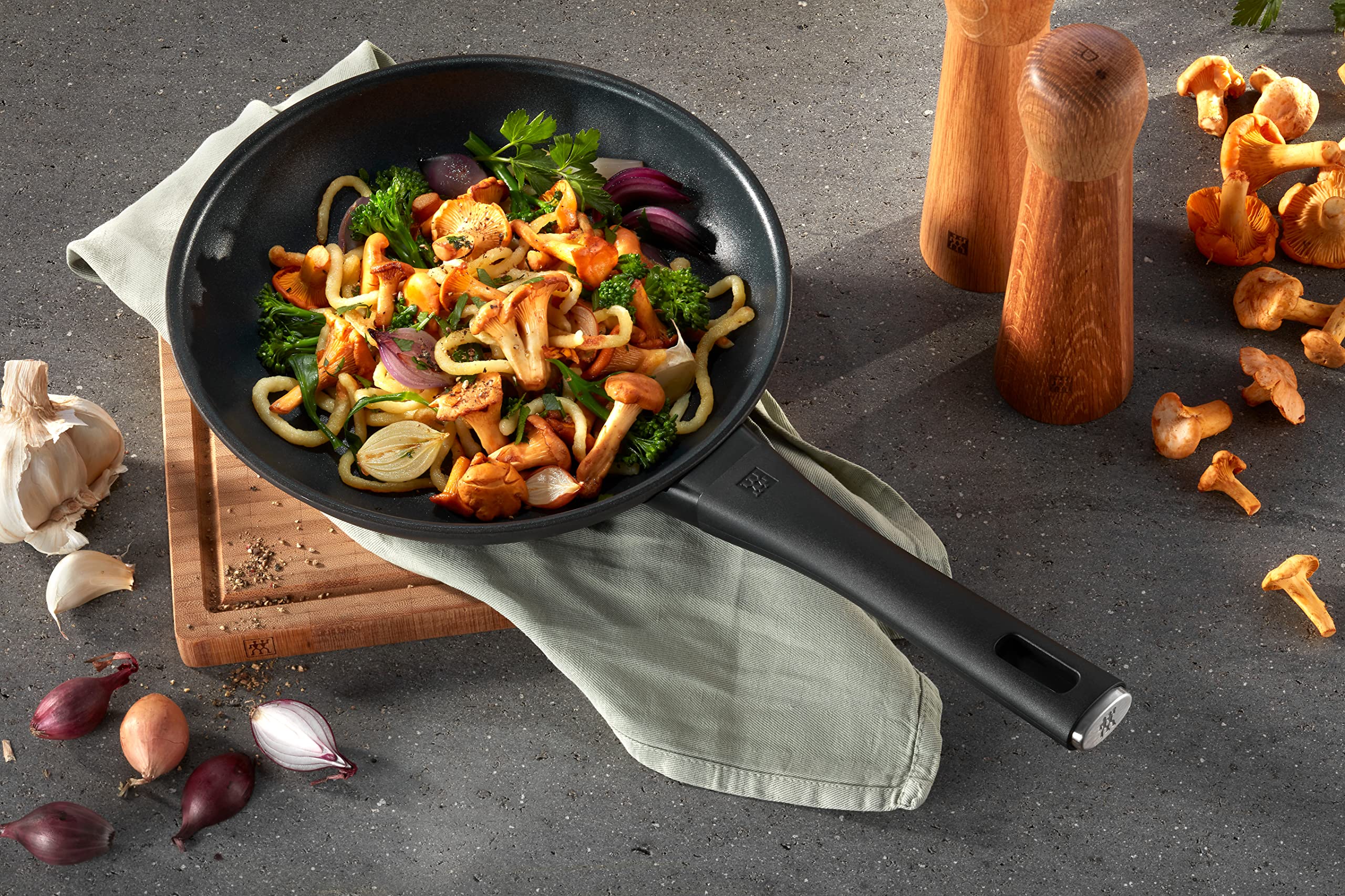 Zwilling Shine Padella antiaderente 20 cm nera induzione