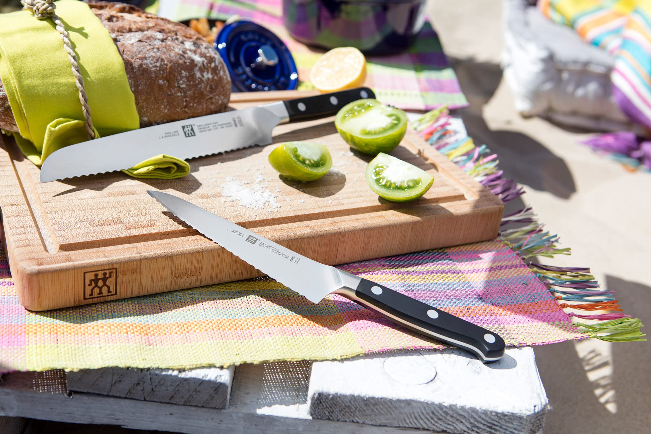 Zwilling Pro Coltello Cuoco Seghettato 14 cm