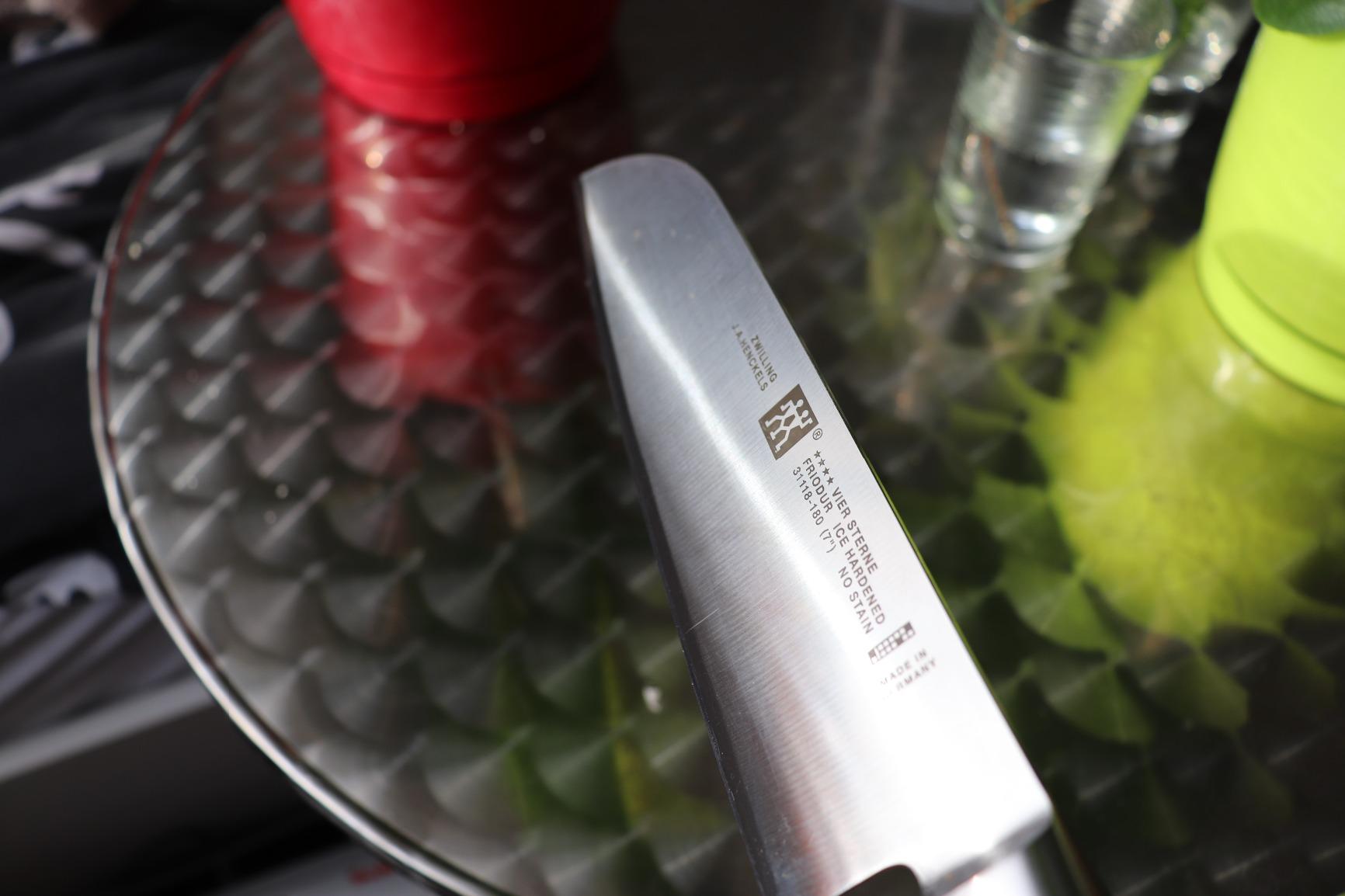 Zwilling Vier Sterne Coltello Santoku 18 cm Forgiato