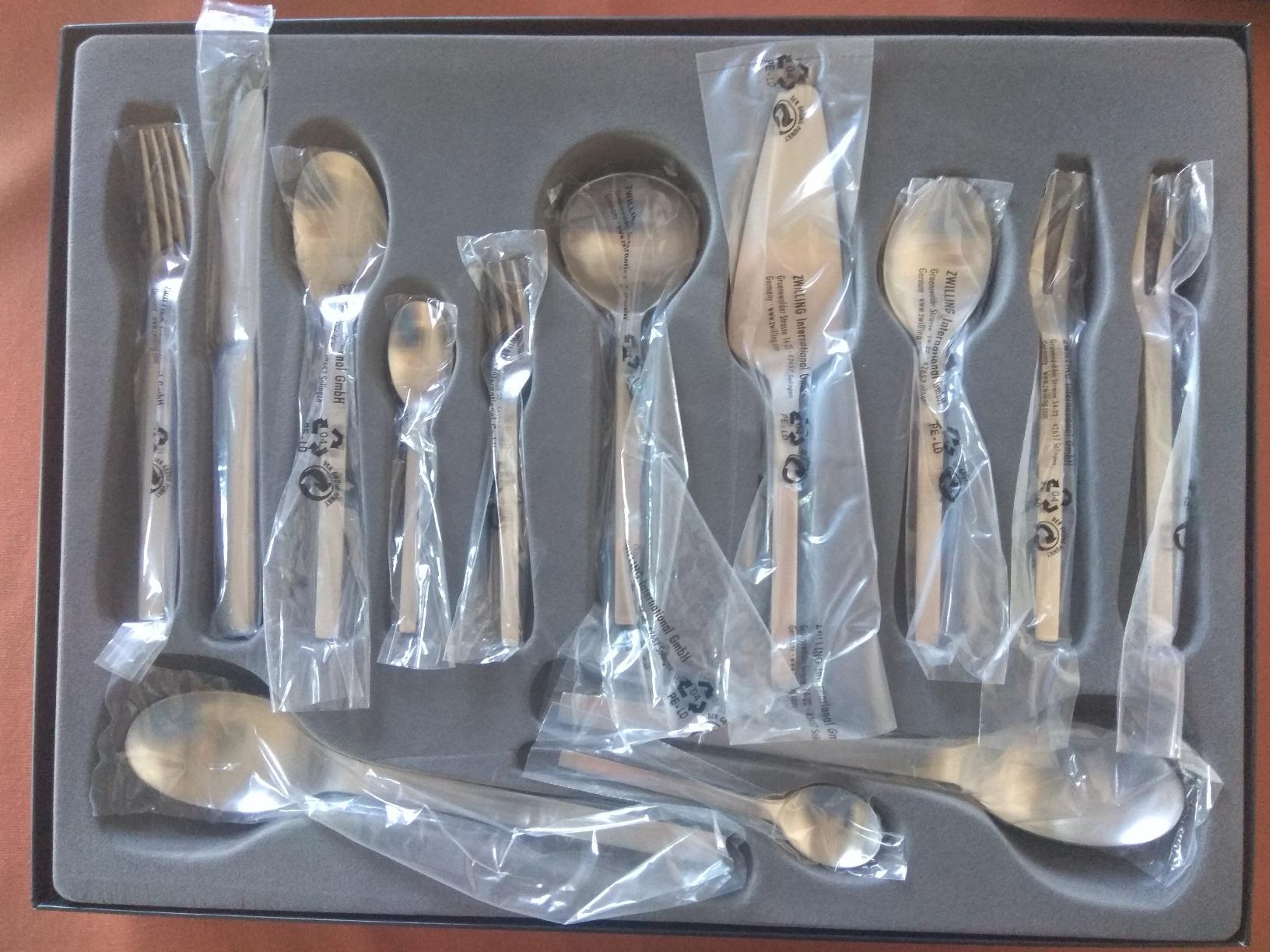 Zwilling Minimale 07022-338-0 set posate 68 pezzi satinate