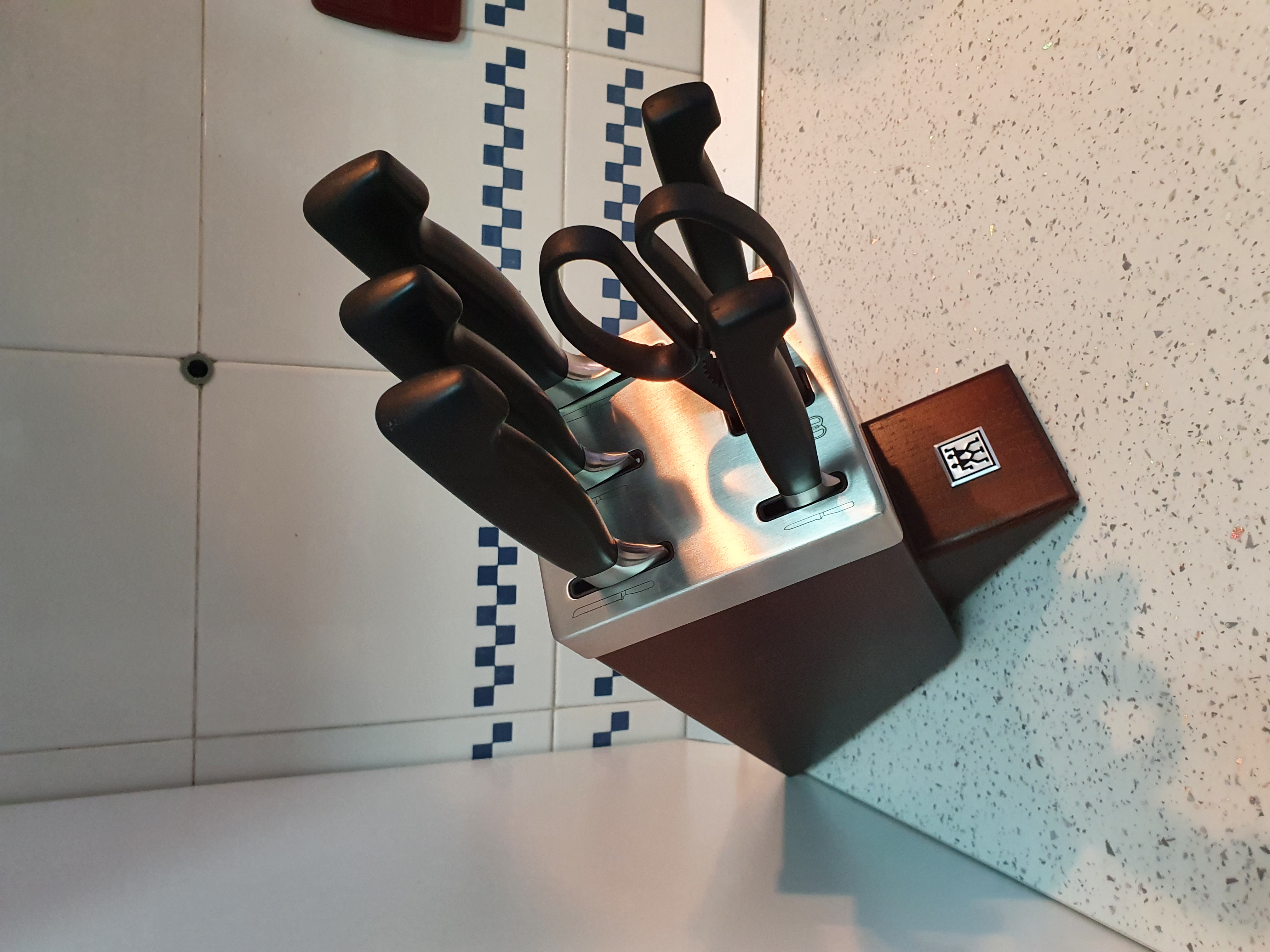 Zwilling Four Star ceppo autoaffilante 7 pezzi nero