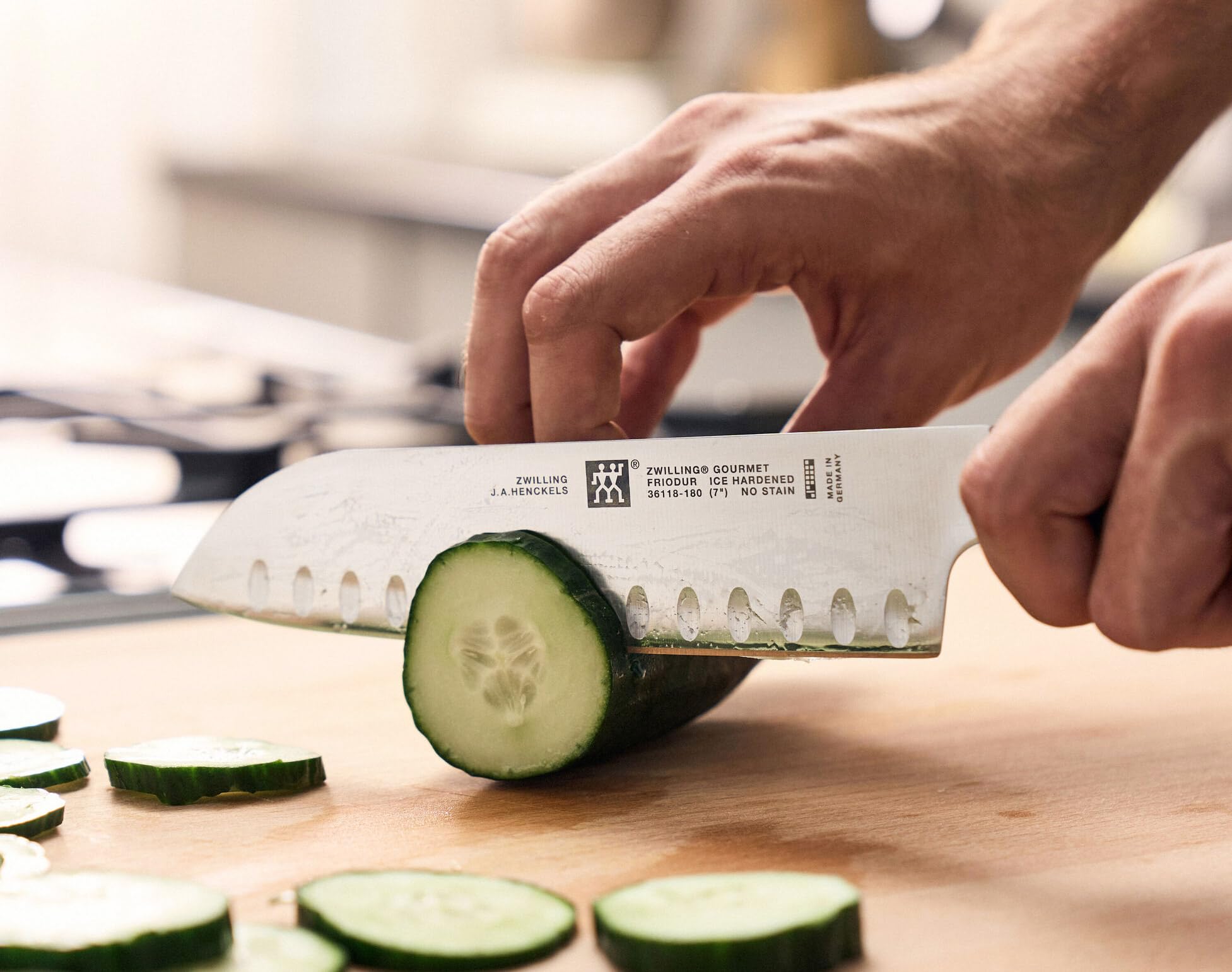 Zwilling Gourmet coltello Santoku alveolato 18 cm acciaio inox