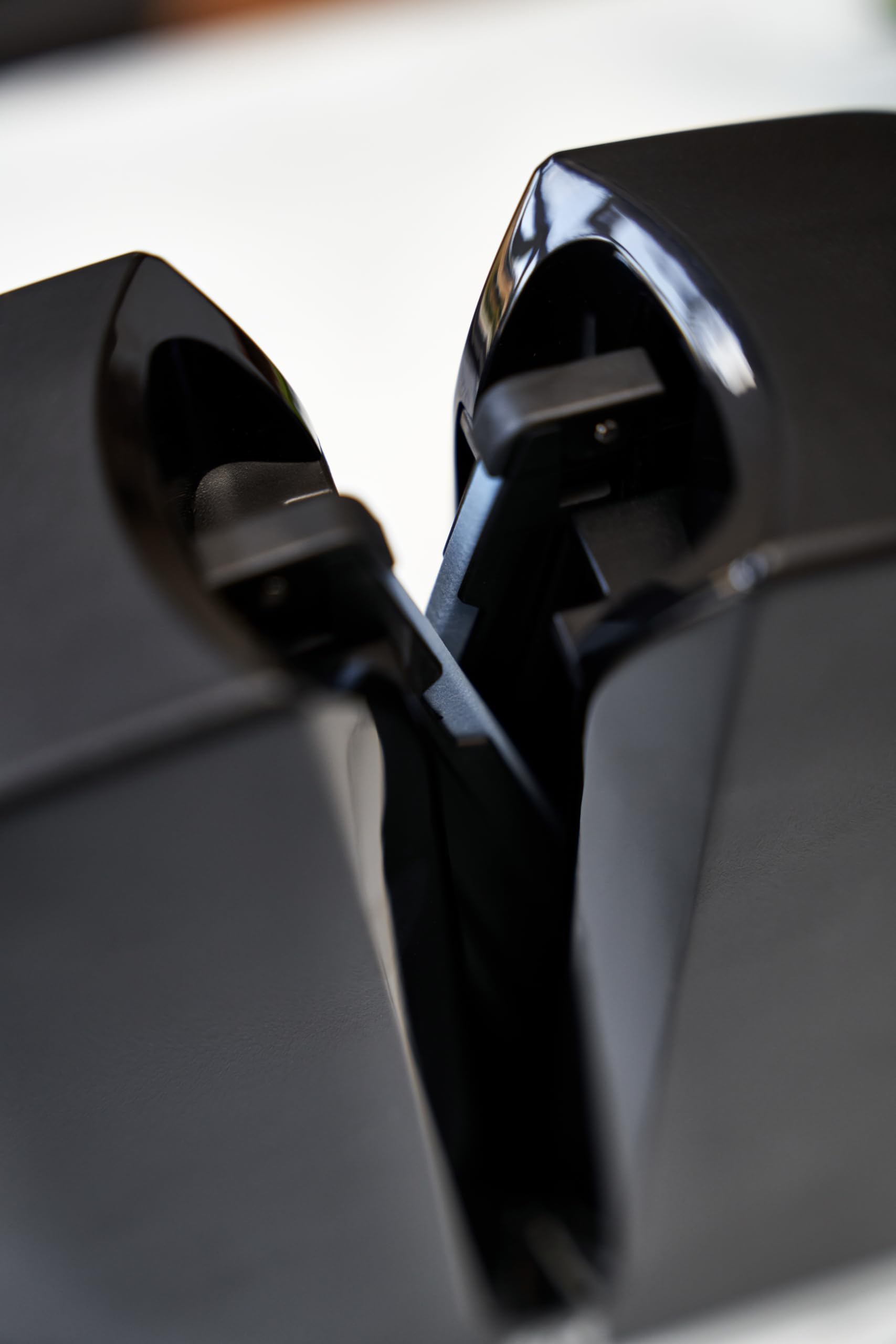 Zwilling V-Edge affilacoltelli ceramica nero lame lisce
