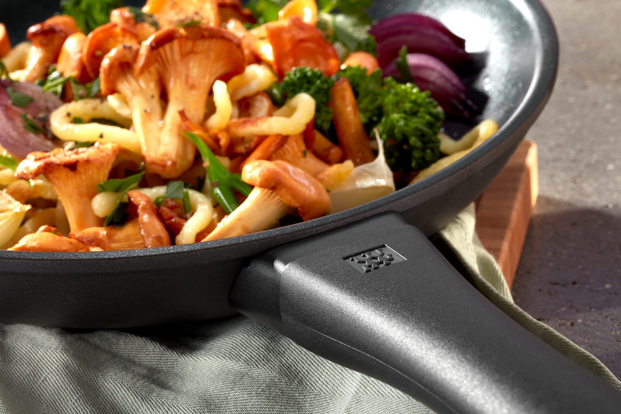 Zwilling Shine Padella antiaderente 20 cm nera induzione