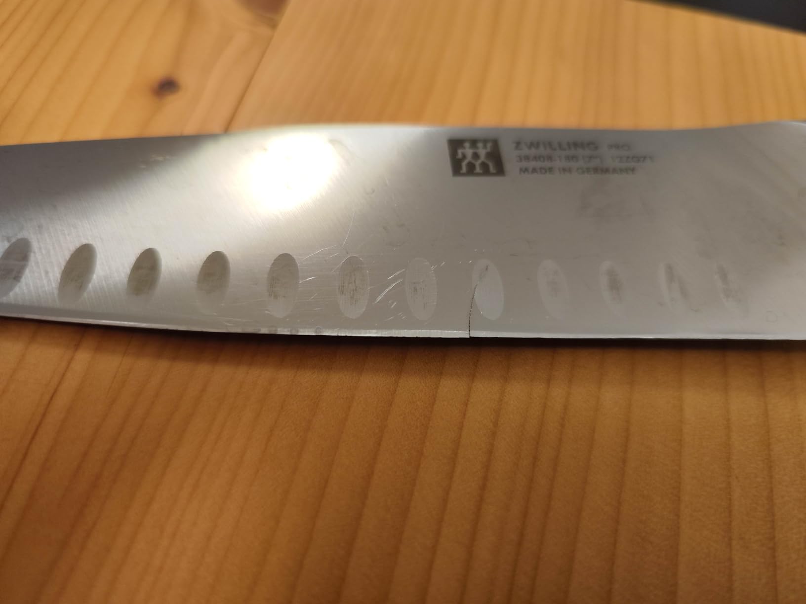 ZWILLING Pro 38408-181 Coltello Santoku 18 cm Forgiato