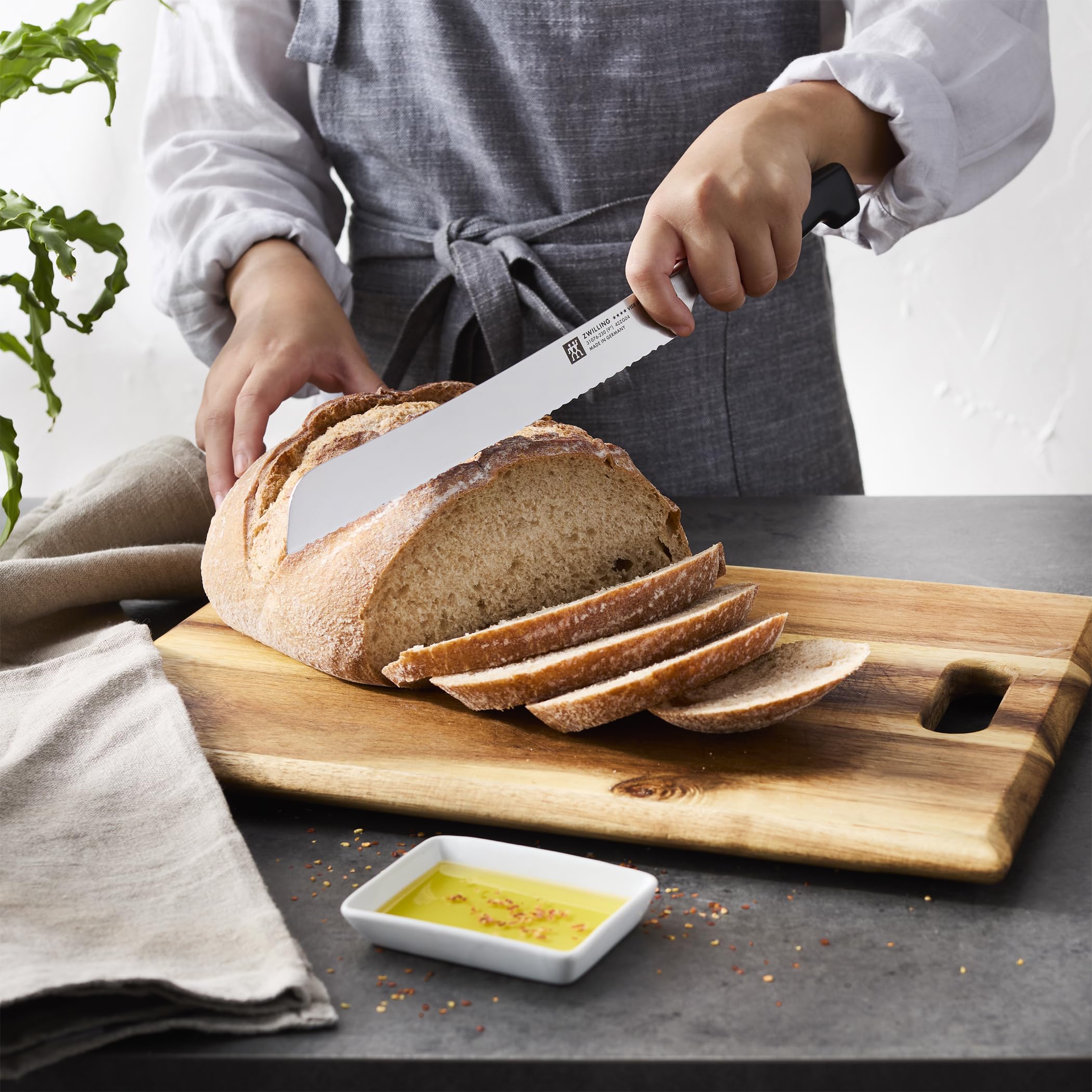 Zwilling Four Star coltello pane 22,9 cm forgiato