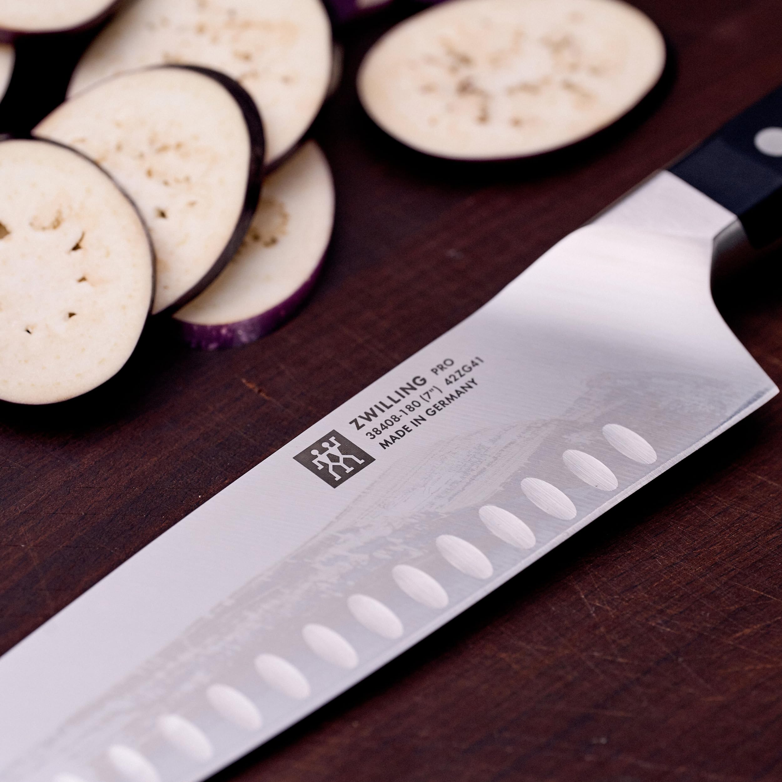 Zwilling Pro Coltello Santoku 18 cm Alveolato Inox