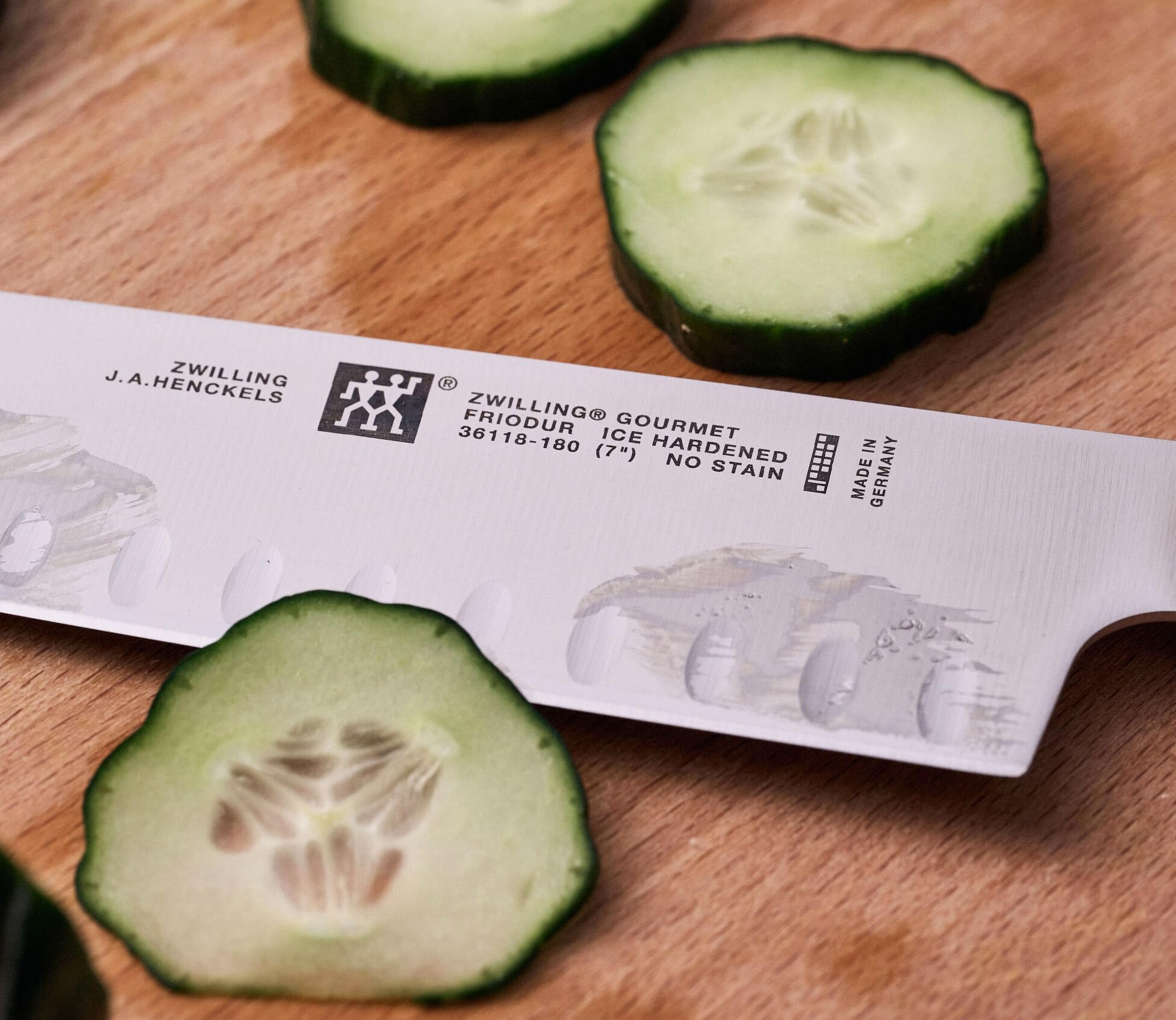 Zwilling Gourmet coltello Santoku alveolato 18 cm acciaio inox