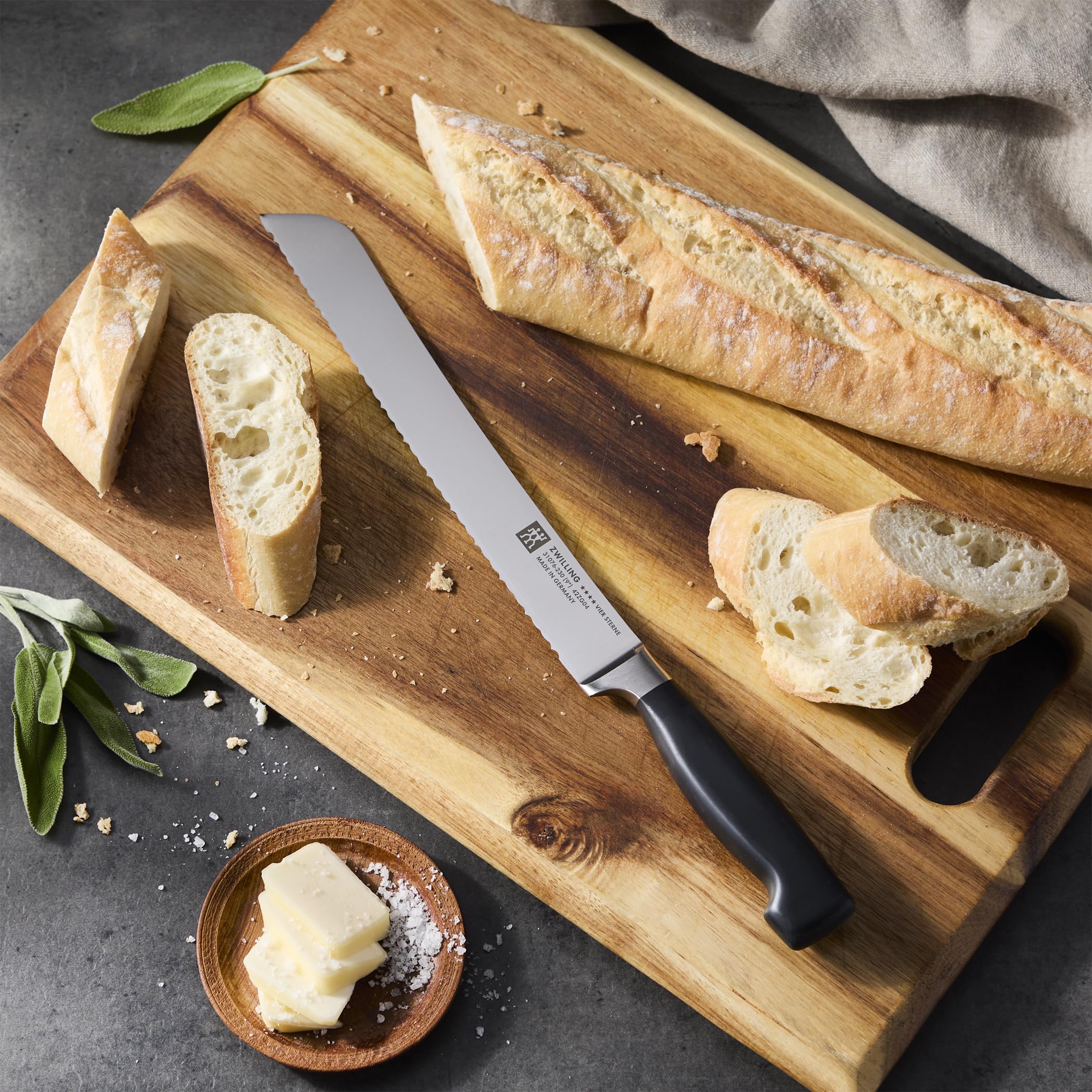 Zwilling Four Star coltello pane 22,9 cm forgiato